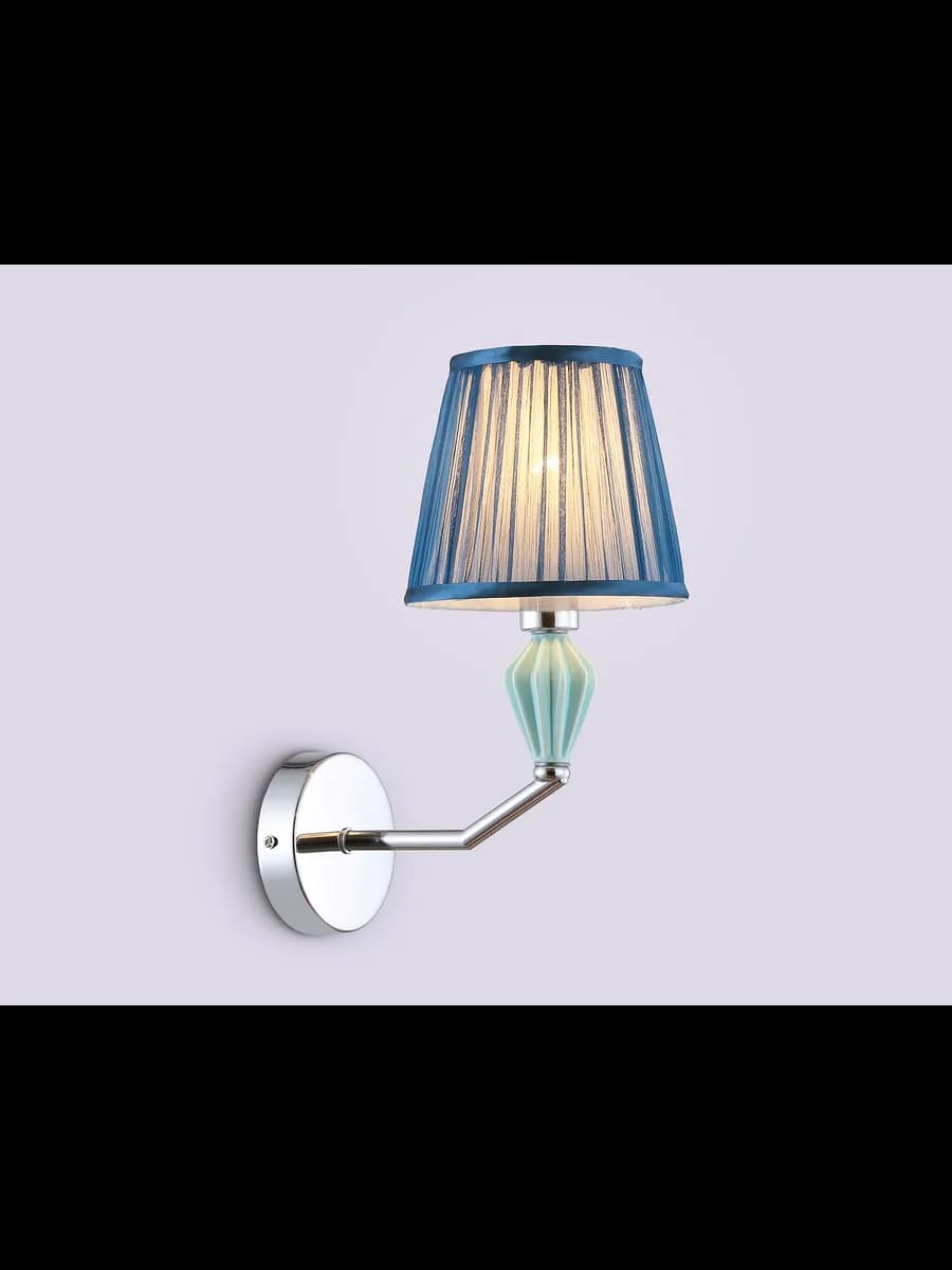 Настенный светильник с абажуром и декором из керамики фото 6