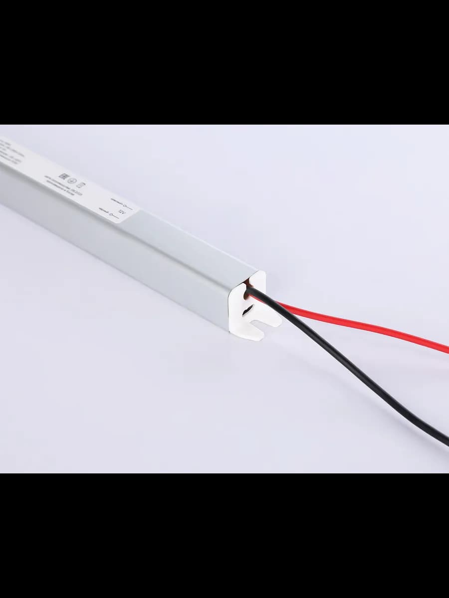 Блок питания ультратонкий для светодиодной ленты 12V 60W 5A фото 2
