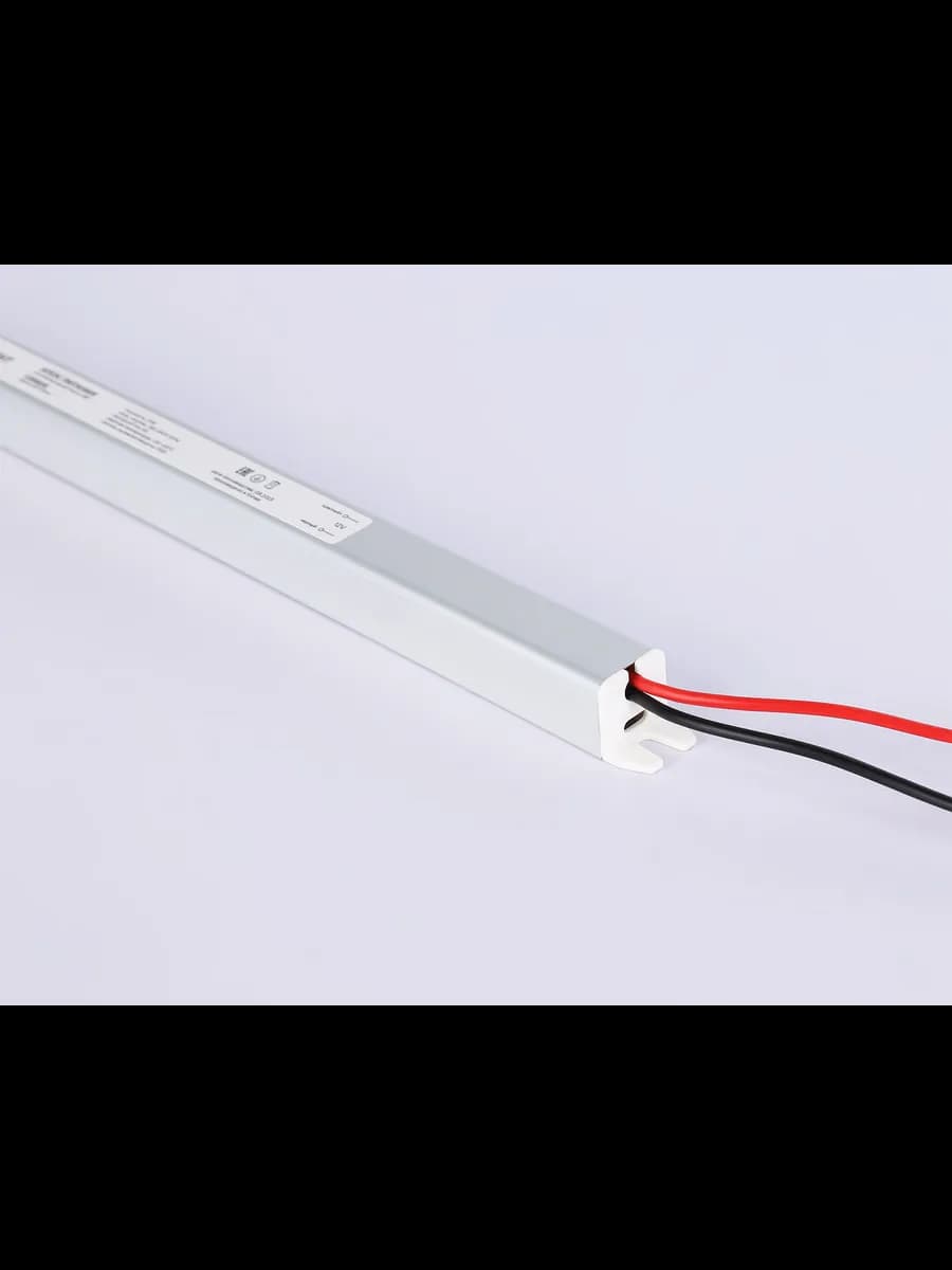 Блок питания ультратонкий для светодиодной ленты 12V 100W фото 3